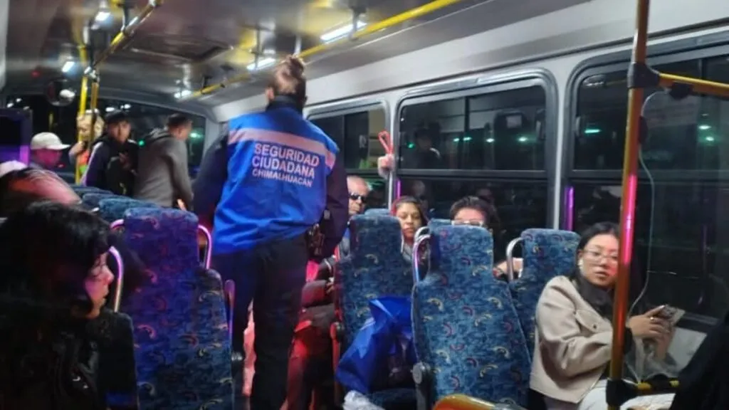 Policía de Chimalhuacán implementa operativos en transporte para salvaguardar integridad de usuarios