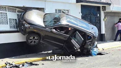 Choque en Toluca deja cinco lesionados