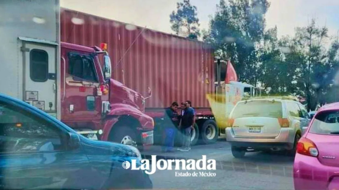 Vecinos de Chalco demandan puente peatonal y retornos en la zona del Trolebús