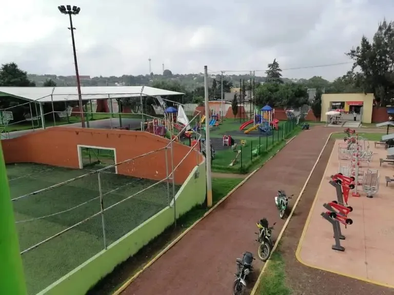 Ejidatarios de Tepetlixpa pretenden apropiarse de un deportivo 
