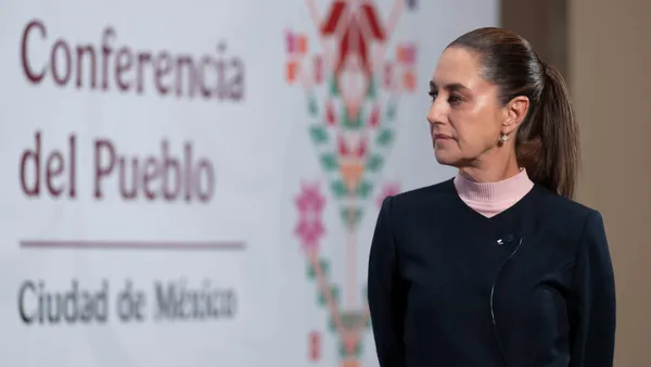 México exige a EU respetar protocolos tras operativo naval que dejó 14 muertos; Sheinbaum pide reunión con el embajador Johnson.