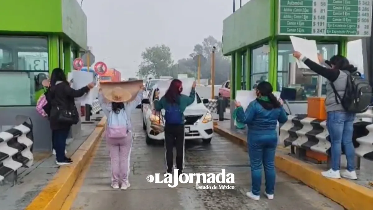 [VIDEO] Protestan en caseta de “El Dorado” por detención de maestro en Almoloya de Juárez