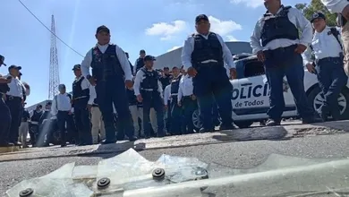 Le atribuyen columnas políticas con fuertes señalamientos contra la gobernadora.