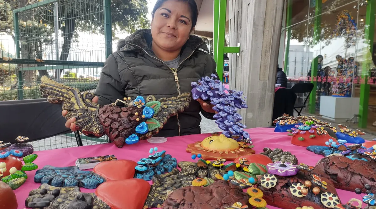 Promueve IIFAEM venta artesanal con motivo del Día del Amor y la Amistad
