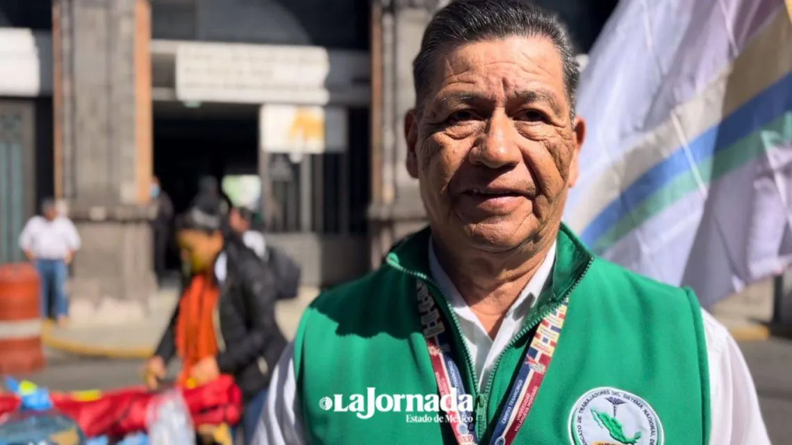 Trabajadores se manifiestan frente a Secretaría de Salud por derechos sindicales