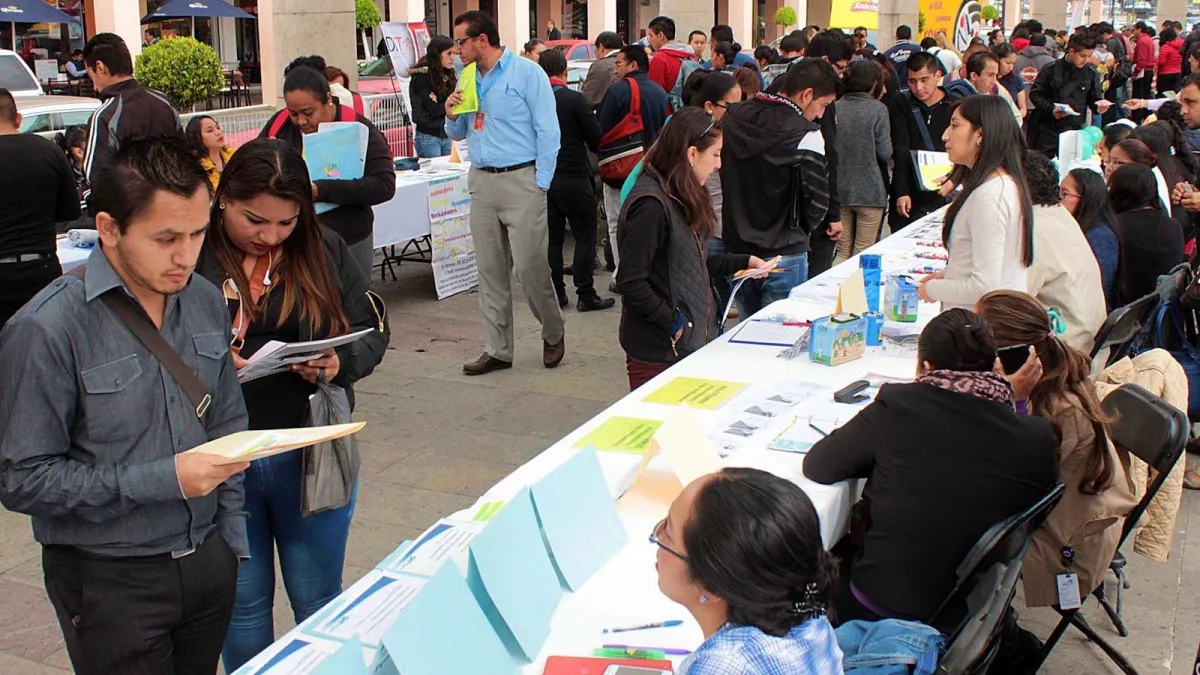 Edomex: Solo 2 de cada 10 jóvenes accede a empleo no precario