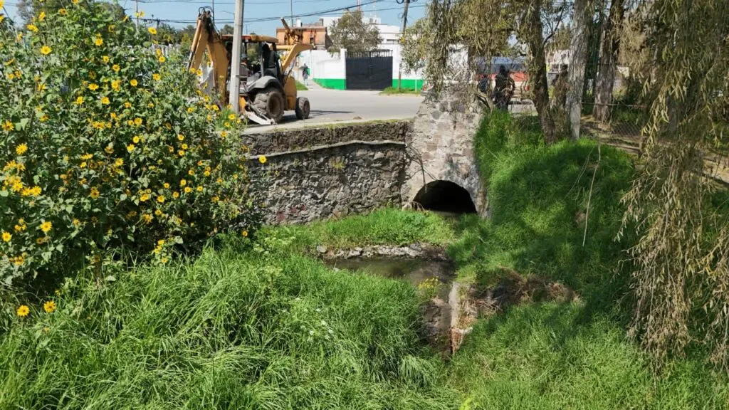 Inicia Adolfo Solis obras para rescatar el Ojo de Agua en Almoloya de Juárez