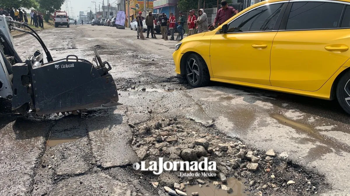 Coacalco arranca bacheo de la Vía Mexiquense