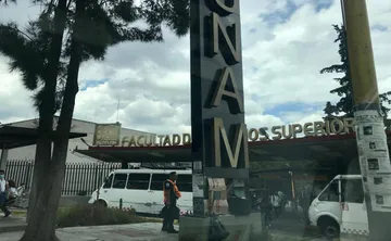 El estudiante Alejandro "N" fue trasladado de emergencia al hospital de Traumatología del IMSS, donde se reporta en estado de coma.