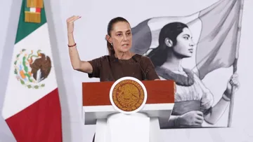 La presidenta Claudia Sheinbaum durante su conferencia matutina al hablar sobre las medidas de Estados Unidos contra políticos mexicanos.