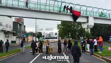 UAEMéx: Bloquean calles para exigir destitución de directora de Geografía