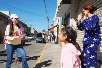 Esmeralda Vallejo encabeza 26 caravanas de Día de Reyes en Ecatepec para entregar miles de juguetes a niños de bajos recursos