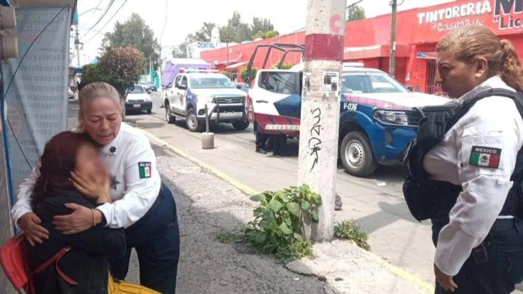 Bomberos y paramédicos capacitan a policías de Neza para atender emergencias