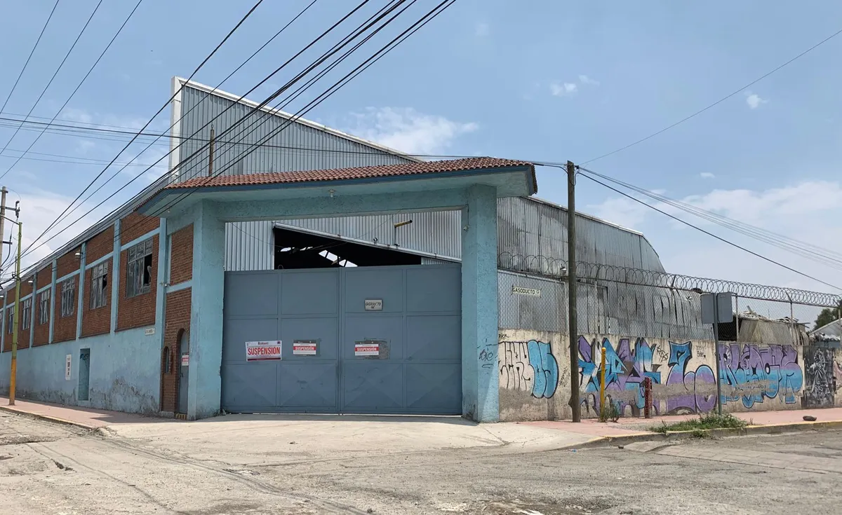 Suspenden actividades en fábrica incendiada en Ecatepec