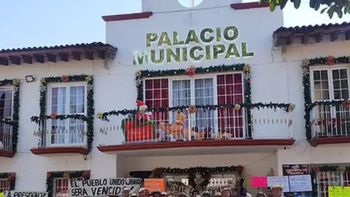 Luvianos iniciará diálogo y manifestantes temen por desalojo violento