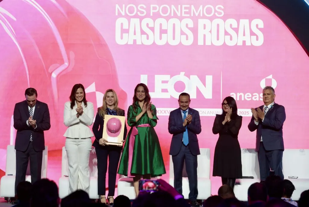 Premian a Huixquilucan por impulsar la participación de las mujeres en el sector hídrico