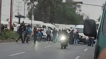 Cierre vial en la México-Texcoco afecta circulación hacia Chimalhuacán y Texcoco.