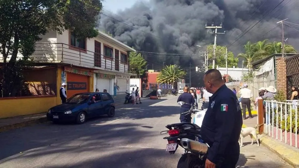 Cuautitlán Izcalli: Se registra incendio en cartonera en Santa Barbara