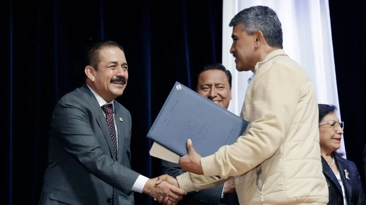 SECTI entrega Acuerdos de Autorización a escuelas particulares de educación básica en el Edomex