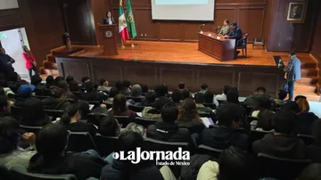 Sedeco gestiona rehabilitación de calles en parques industriales de Toluca, Tultitlán y Atlacomulco