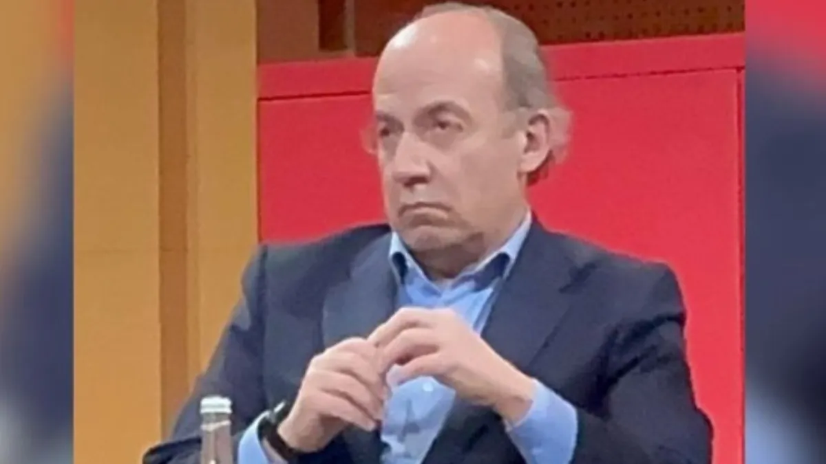 Protesta estudiantil en Sciences Po contra Felipe Calderón por la guerra contra el narcotráfico.