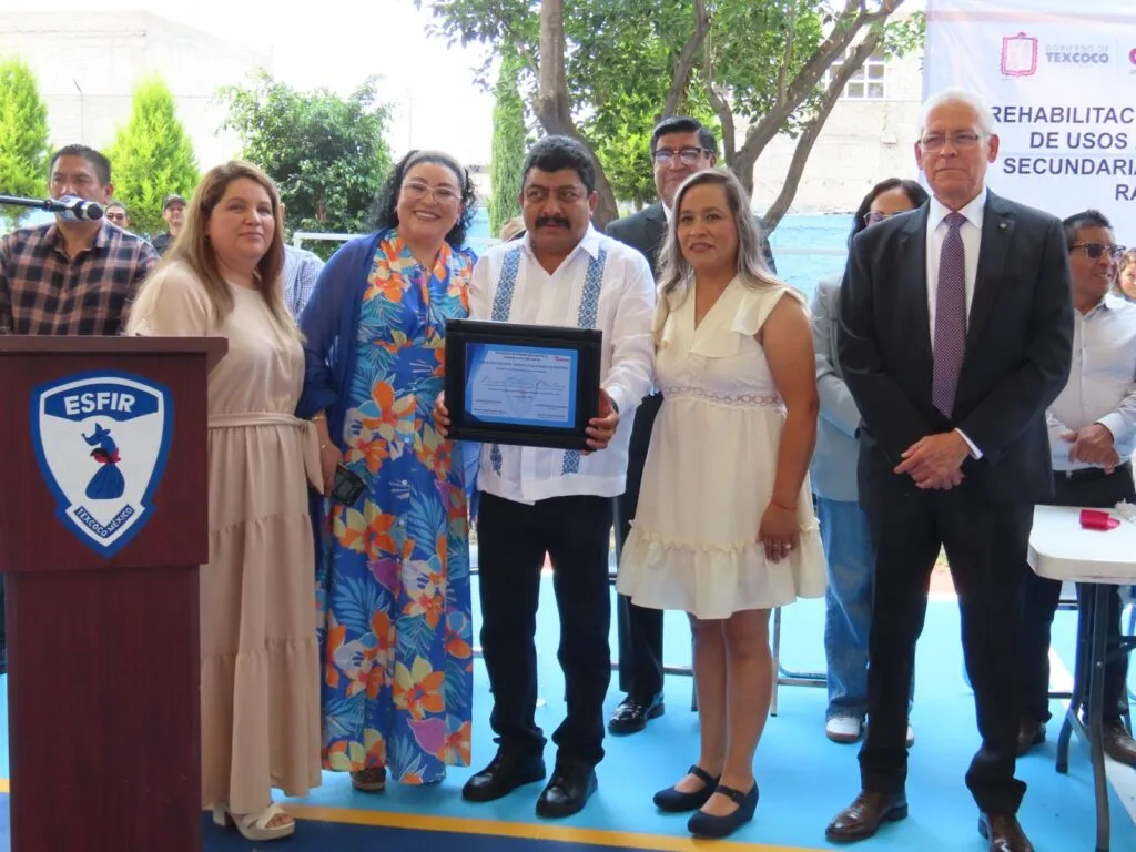 En la ESFIR el gobierno de Texcoco entregó obra por más de dos millones de pesos