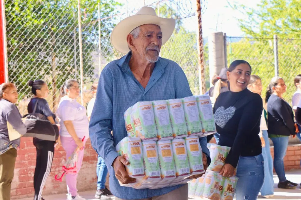 José Paz López impulsa programas sociales para fortalecer las comunidades de Badiraguato en 2026