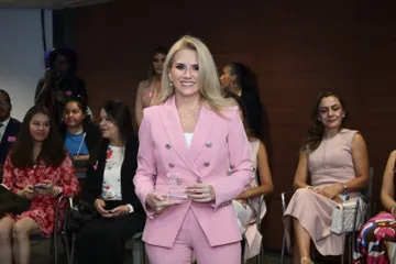 Recibe Romina Contreras el “Premio Mujer Distrito 2023” por su trabajo en materia de paridad de género
