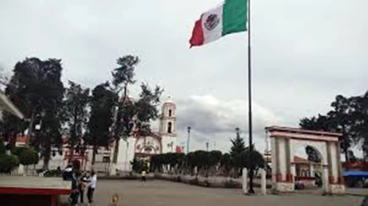 Habitantes de Tlalcilalcalpan levantan plantón