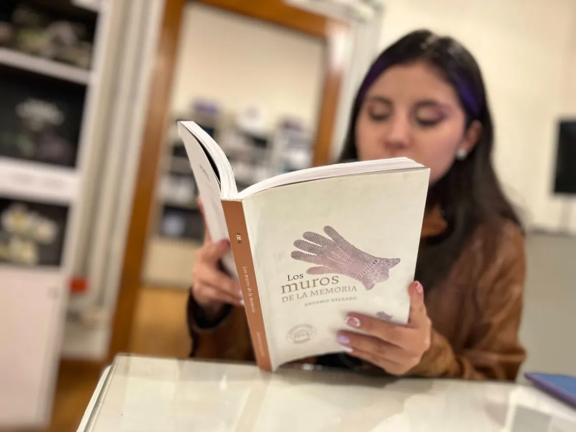 “Los muros de la memoria” y “Zurcido invisible” historias comunes para fomentar la lectura