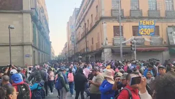 [VIDEO] Maestros de la CNTE impiden acceso a reporteros a la mañanera