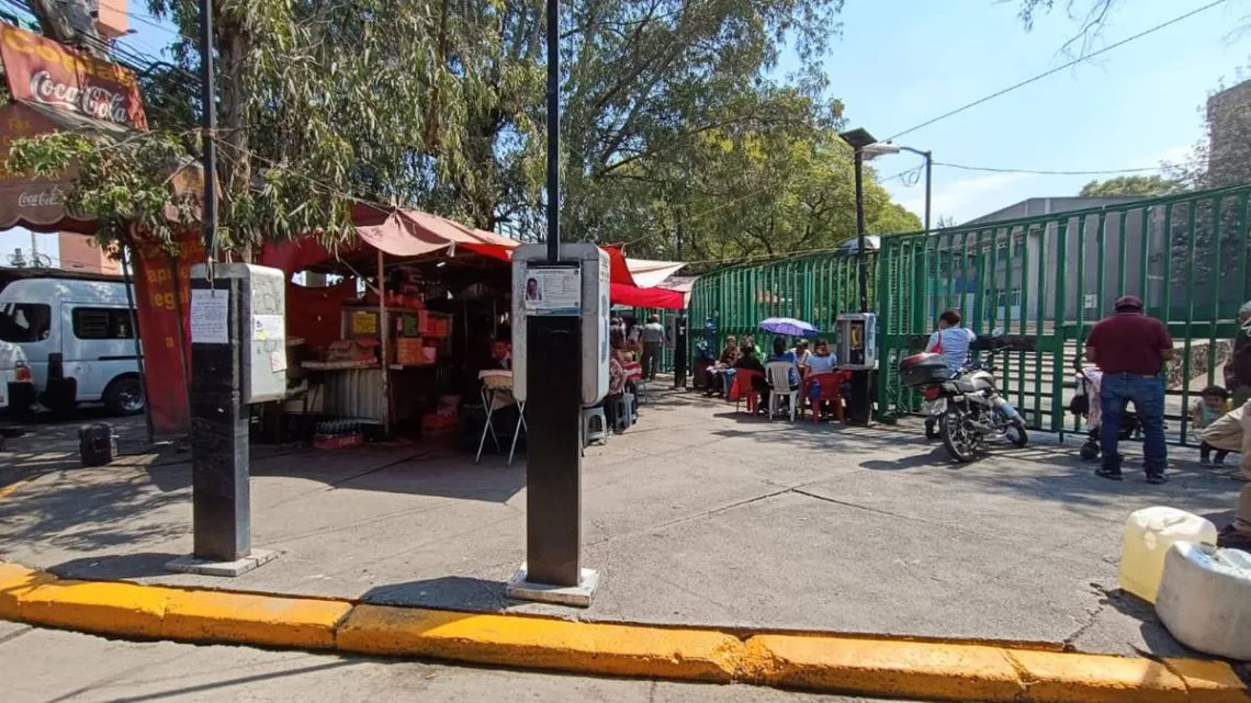 Los Reyes La Paz: Ambulantes, grave problema en paradero