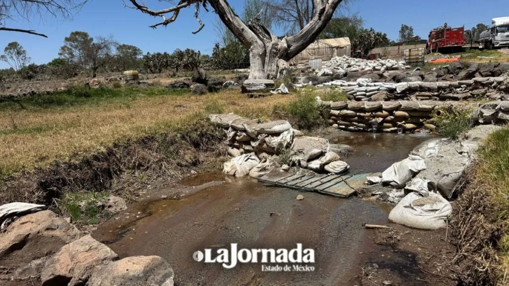 Persiste carencia de agua en Mexicaltongo al seguir contaminación de manantial