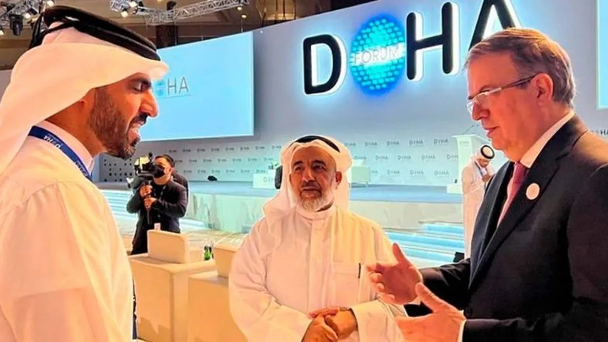 Marcelo Ebrard asiste al Foro de Doha