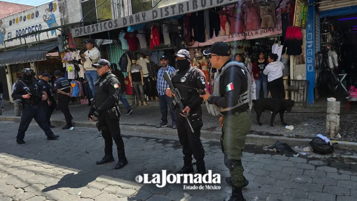 Retiran a vendedores ambulantes de la Terminal de Toluca