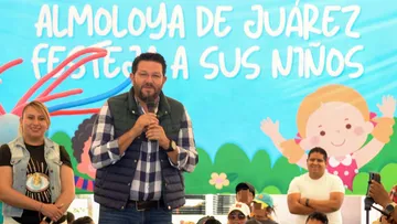 Almoloya de Juárez celebra a la niñez con más de mil juguetes