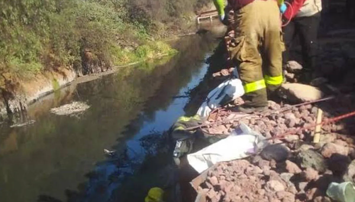 Naucalpan: Encuentran cuerpo sin vida en canal de aguas negras (VIDEO)