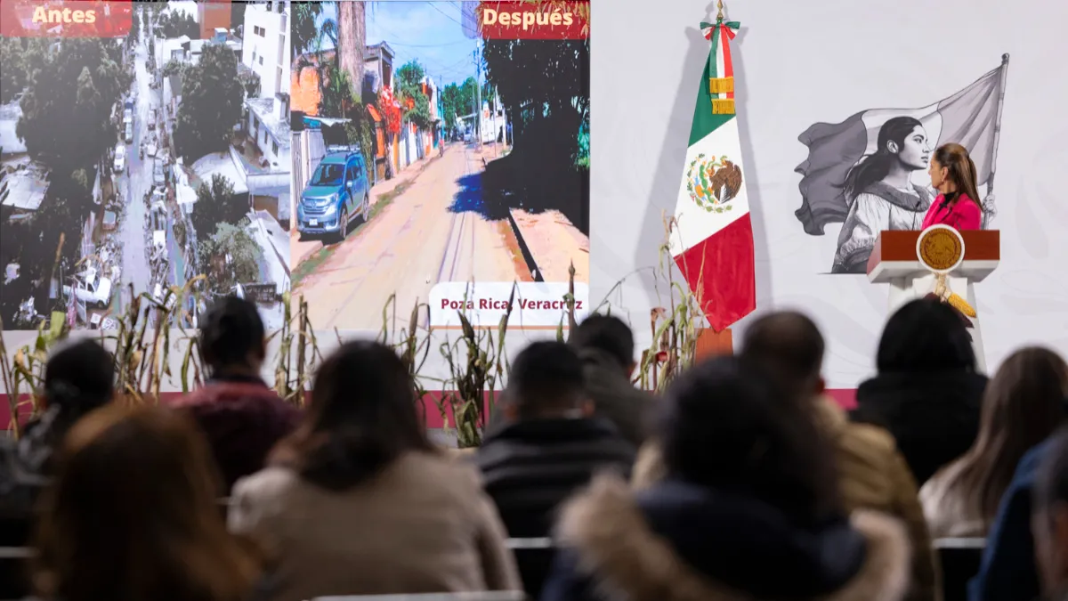 El gobierno federal entregó más de 7 mil millones de pesos en apoyos a damnificados por las lluvias de octubre en cinco estados.