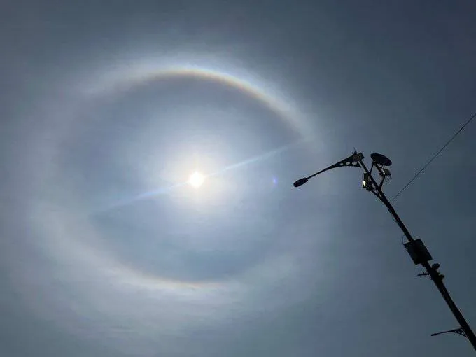 Halo Solar ilumina el cielo del EDOMEX y CDMX
