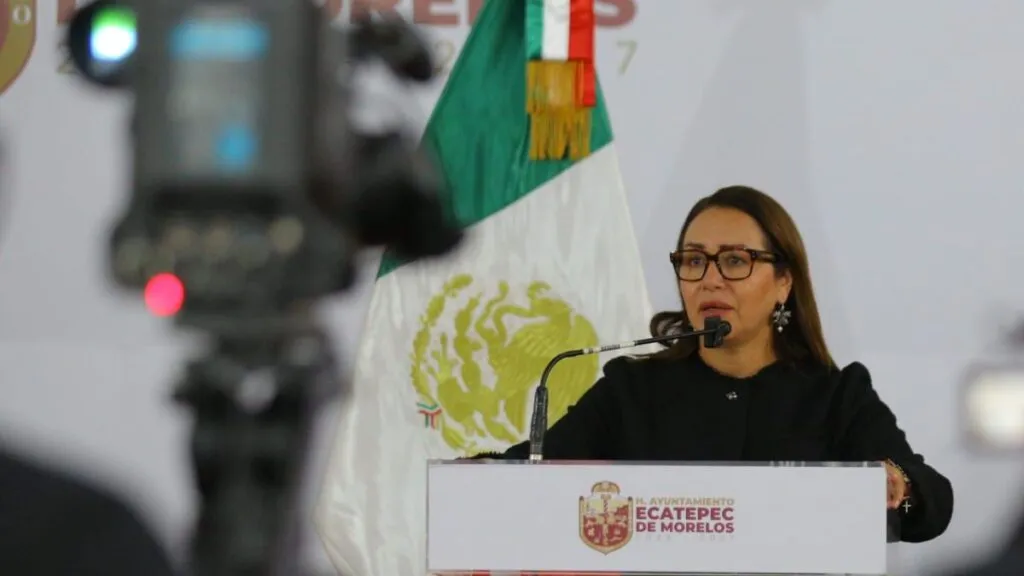 Ecatepec: Refuerzan bacheo y seguridad en escuelas por regreso a clases