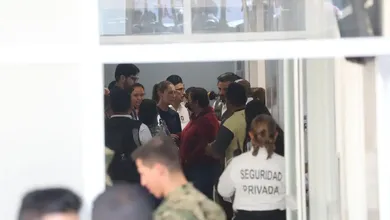 La presidenta Claudia Sheinbaum durante su recorrido por el Hospital General de Zona No. 2 “Francisco J. Mancin Domínguez”, en Salina Cruz, Oaxaca.