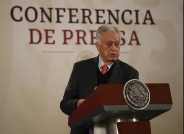 Manuel Barlett sostuvo que el principio básico es retomar la soberanía energética nacional para garantizar el suministro de electricidad a bajos precios como derecho a la población. Foto: La Jornada