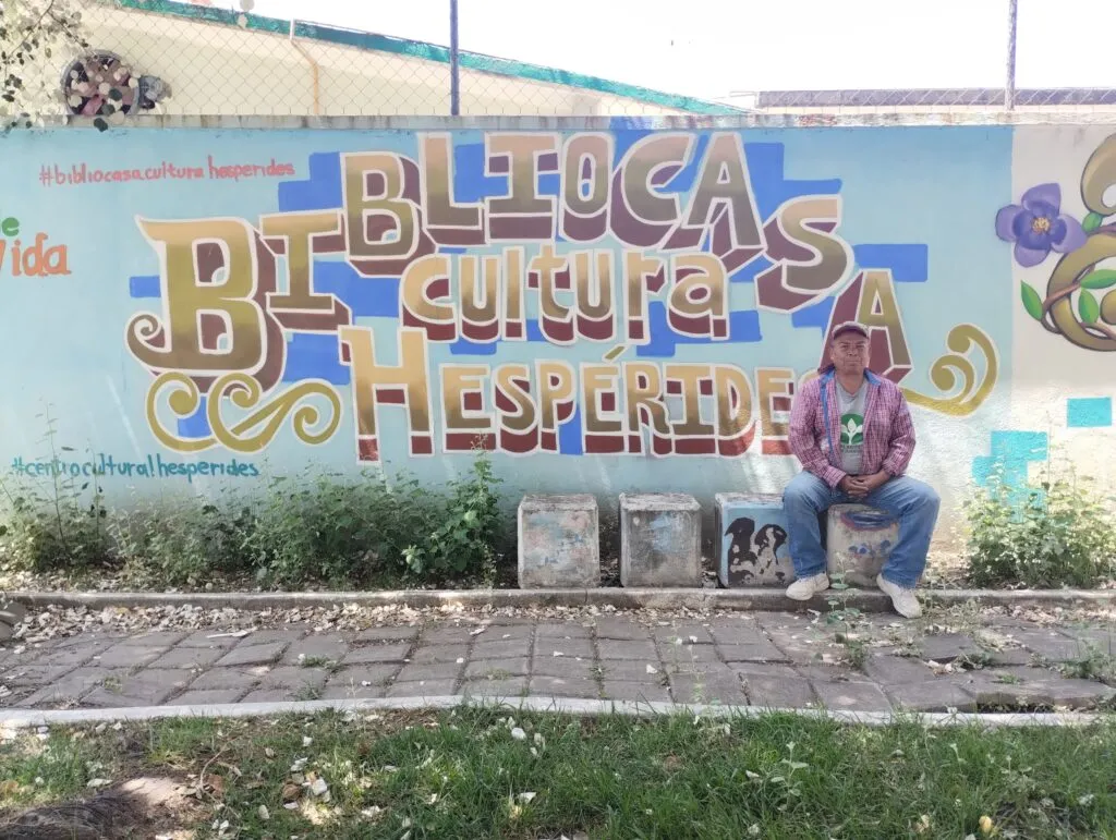 Biblioteca al aire libre promueve vida comunitaria