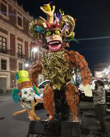 ”Nido en la cabeza”, alebrije mexiquense participa en desfile en la CDMX