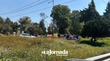 Sindicatos de salud bloquean Paseo Tollocan; exigen igualdad laboral y libertad sindical al IMSS-Bienestar