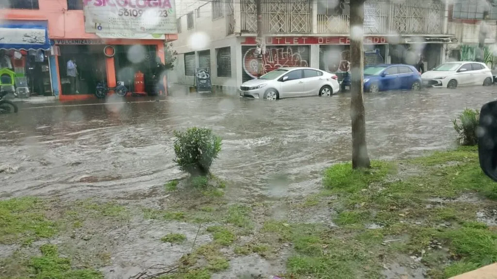 Lluvias afectan diferentes municipios del Valle de México