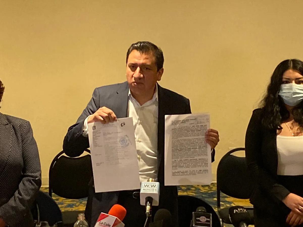 Denuncian a Pepe Couttolenc