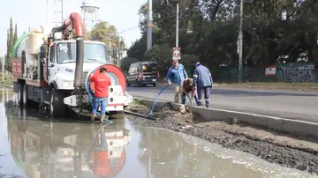 Atienden encharcamientos en carretera Cuautitlán-Tlalnepantla