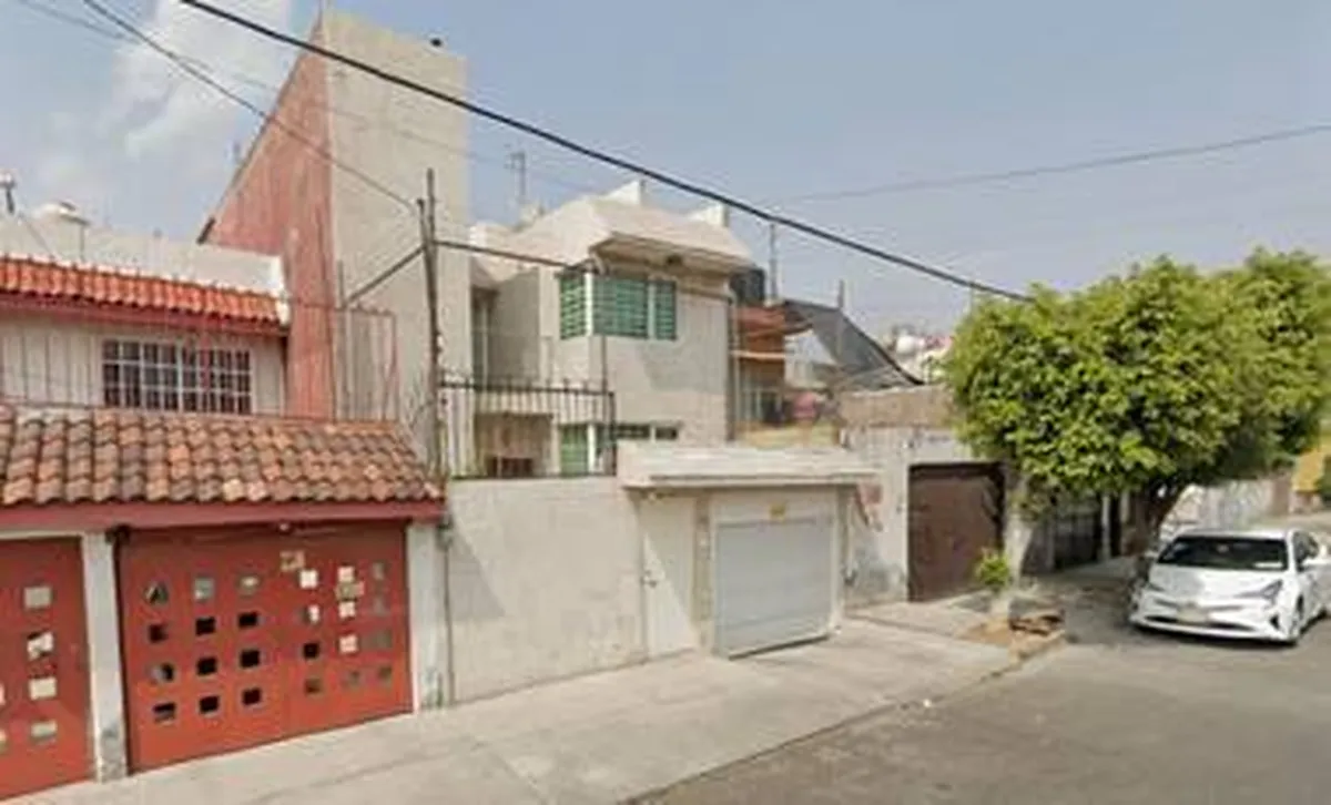Vecinos de zona residencial en Ecatepec exigen servicios