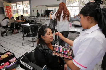 Aprende inglés, carpintería o confección desde 76 pesos en Edomex